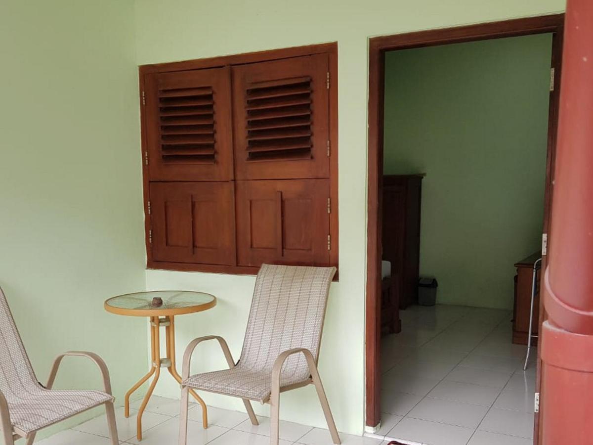 Embe Pitoe Syariah Gejayan Mitra Reddoorz Hotel Pakualaman Exterior photo