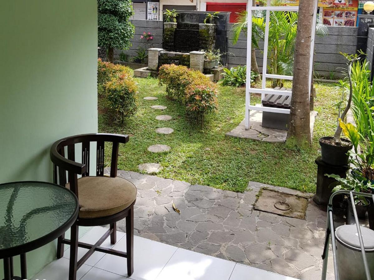 Embe Pitoe Syariah Gejayan Mitra Reddoorz Hotel Pakualaman Exterior photo